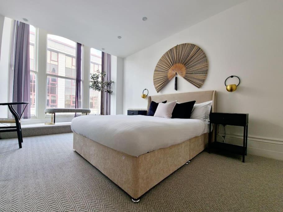 The Stray Adjacent, Interior-Designed 2-Bed Apartment- Luxury 해러게이트 외부 사진