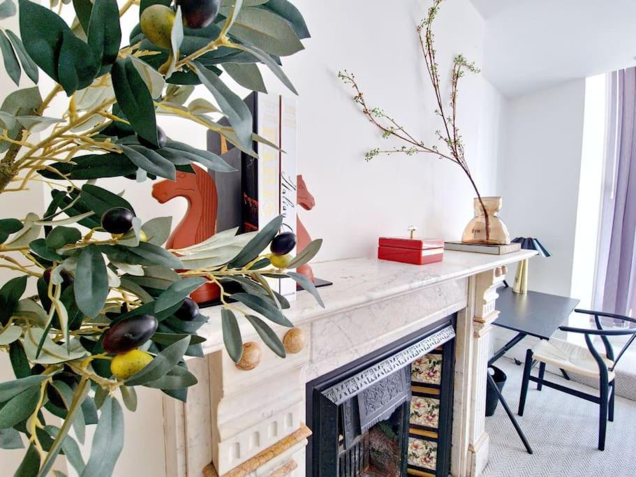 The Stray Adjacent, Interior-Designed 2-Bed Apartment- Luxury 해러게이트 외부 사진